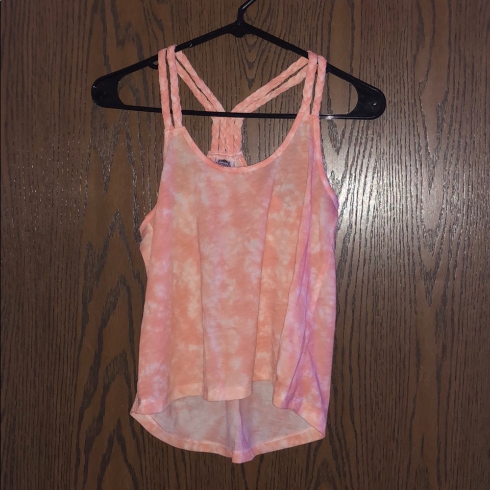 orange tank top